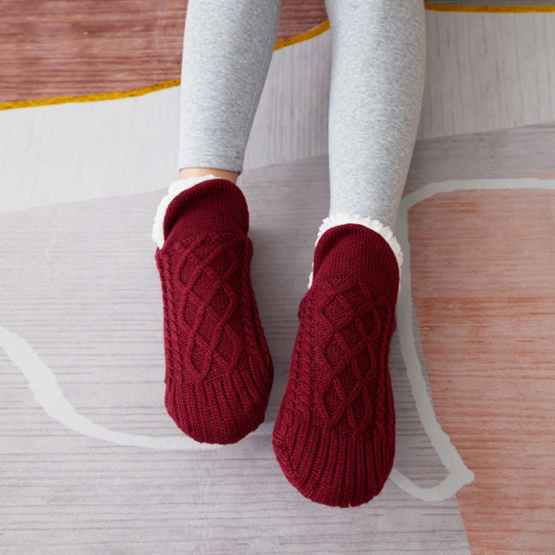 Chaussons-chaussettes V-mond : Confort et chaleur pour l'hiver