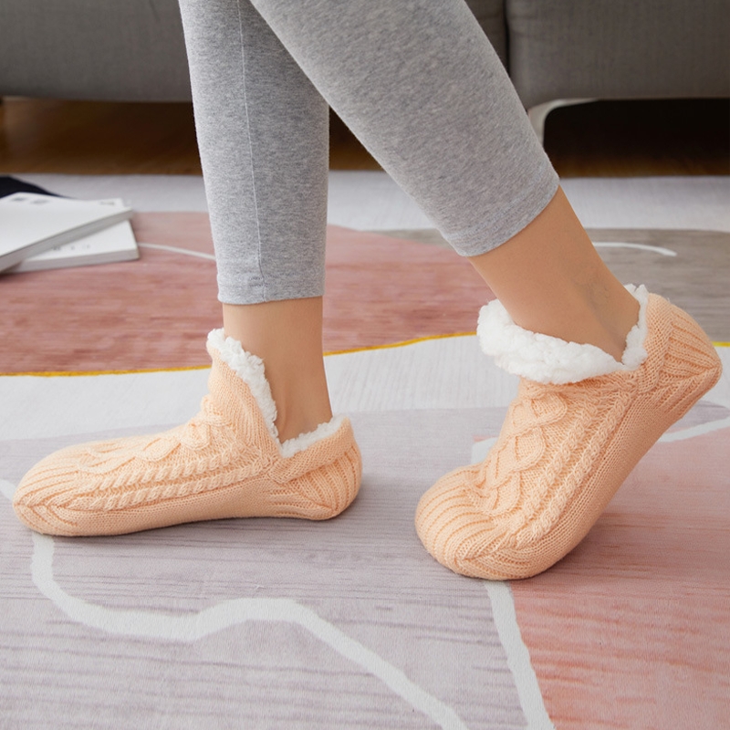 Chaussons-chaussettes V-mond : Confort et chaleur pour l'hiver